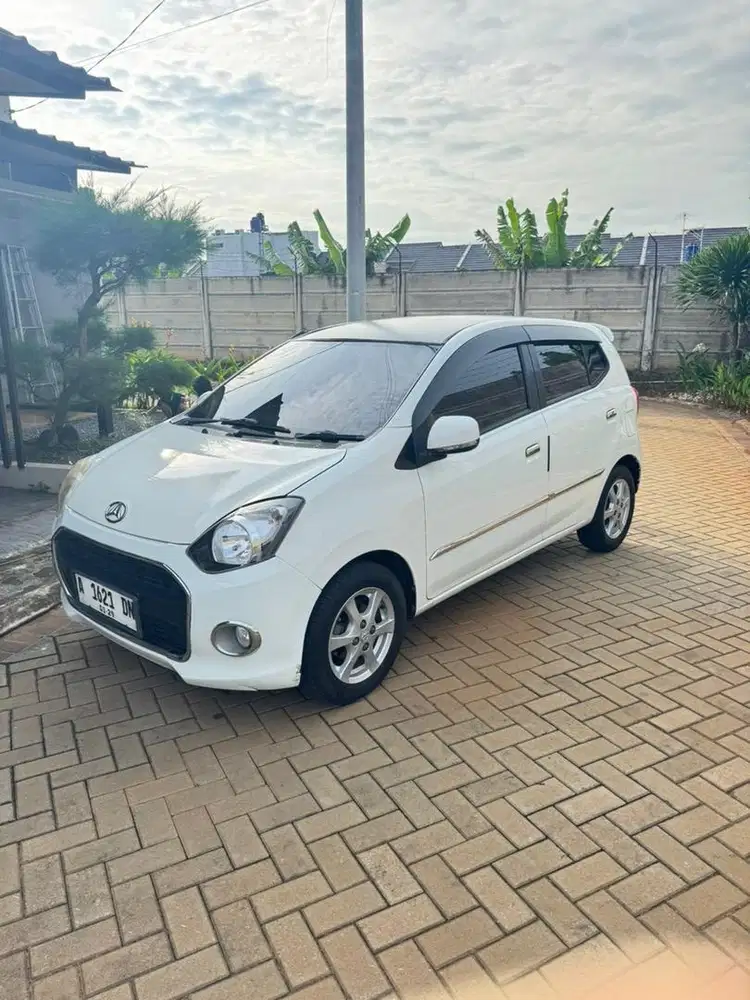 Ayla 2014 Tipe X AT Good Condition