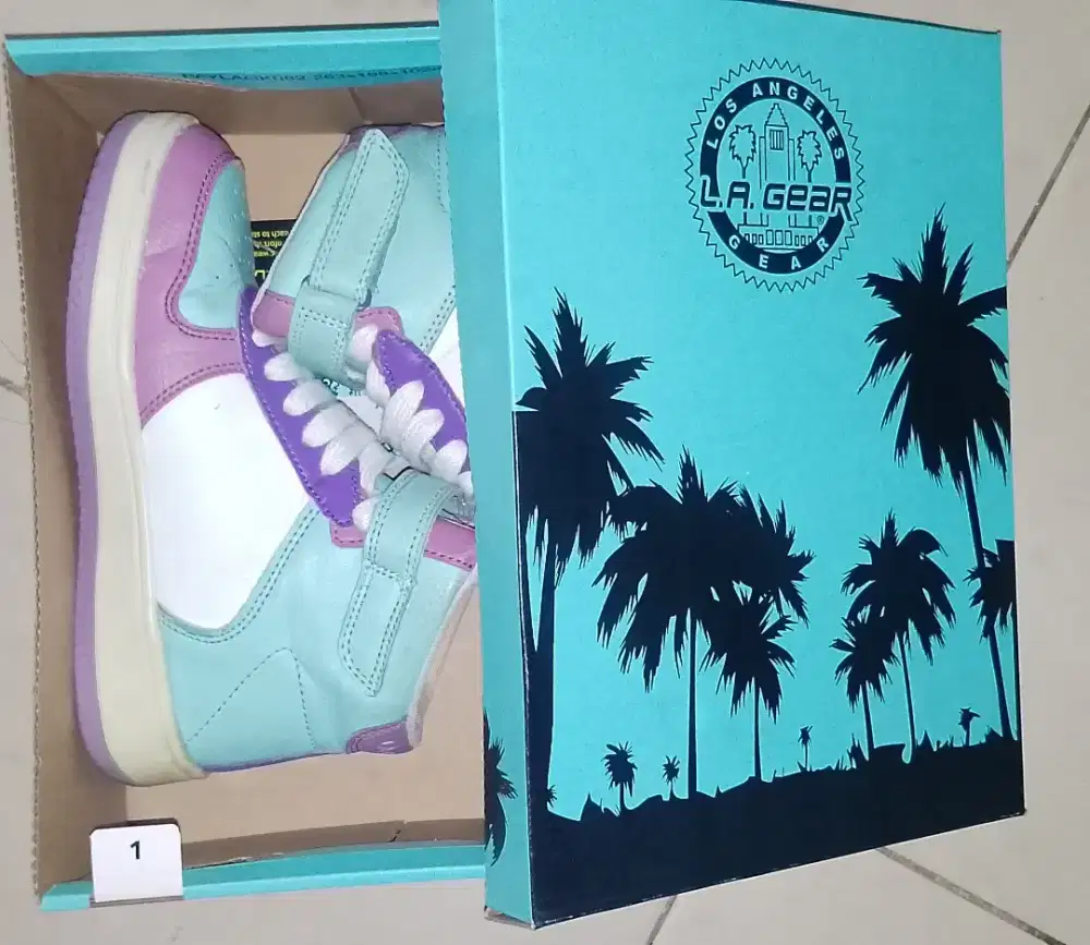 Dijual Sepatu Fashion Anak LA-Gear Original + Kotak Size 33
