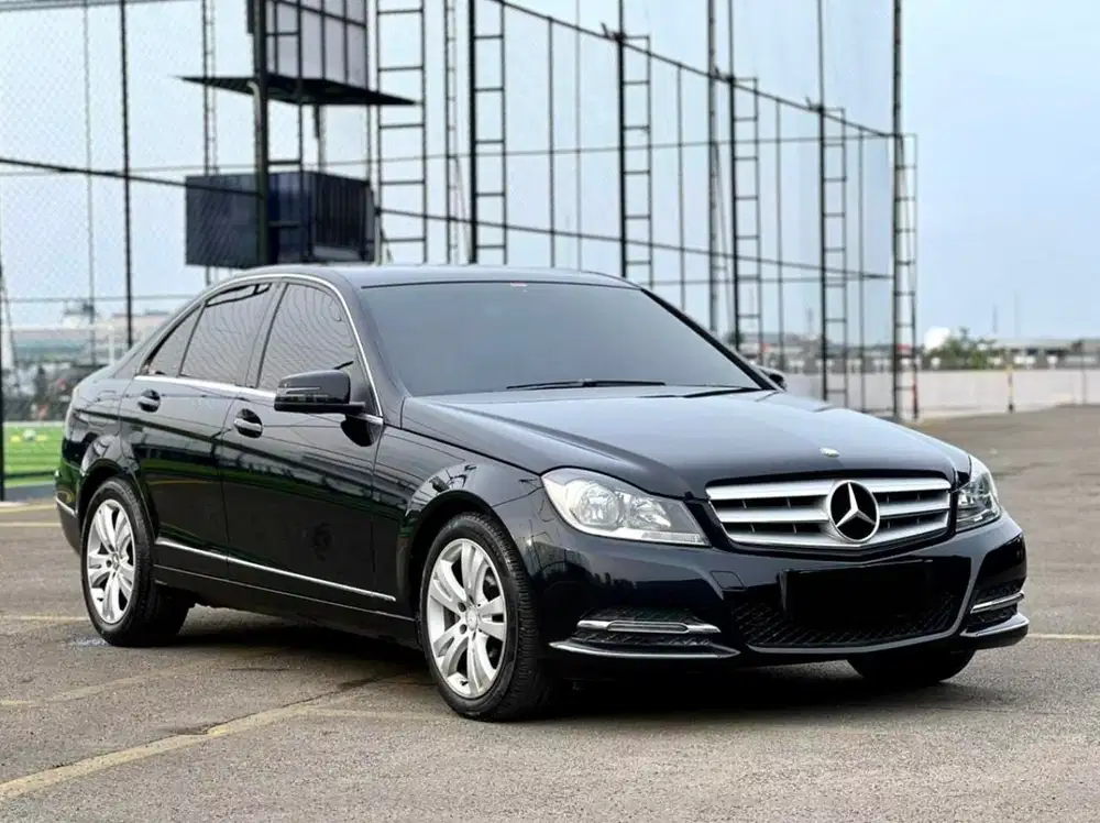 Mercedes-Benz C200 2014 Bensin