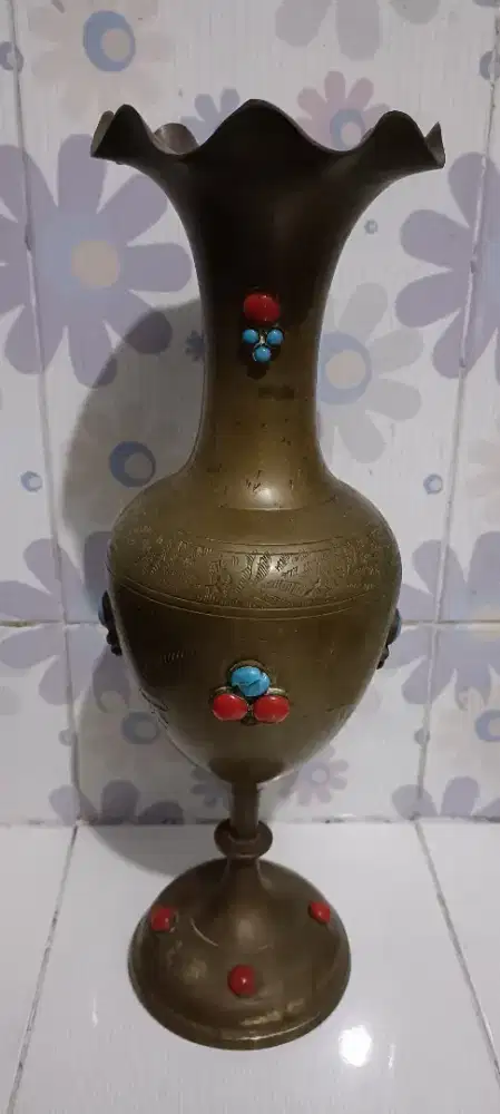 Vas Kuningan Made in India vintage