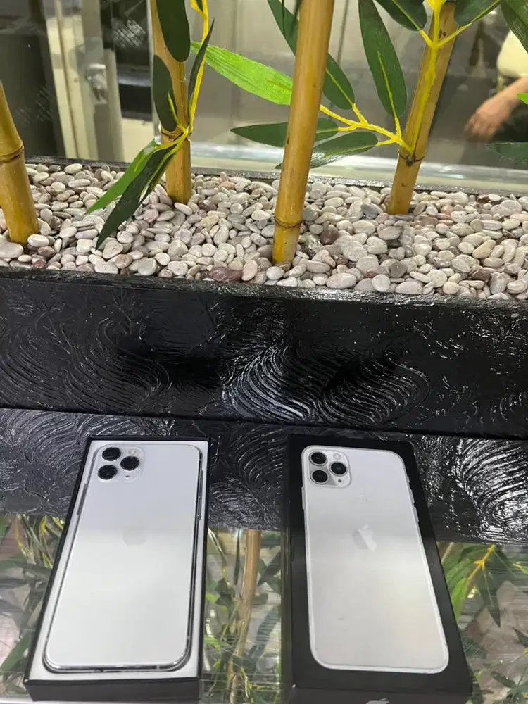 iphone 11 pro 256gb publik enemy