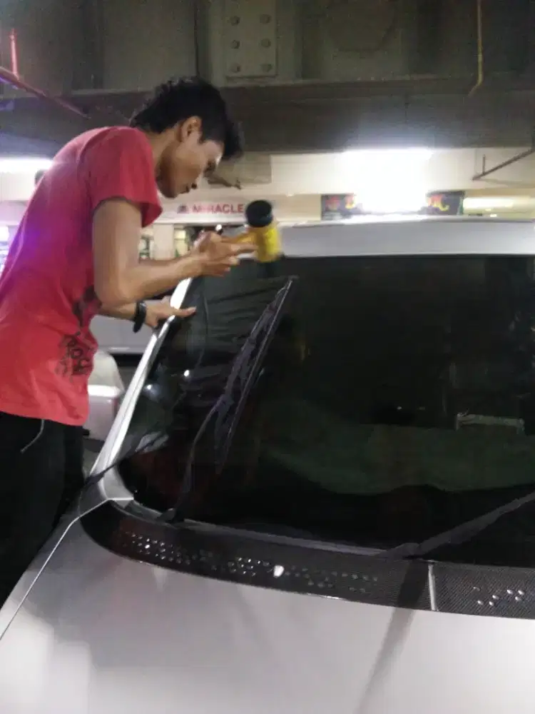 Kaca film pesan antar