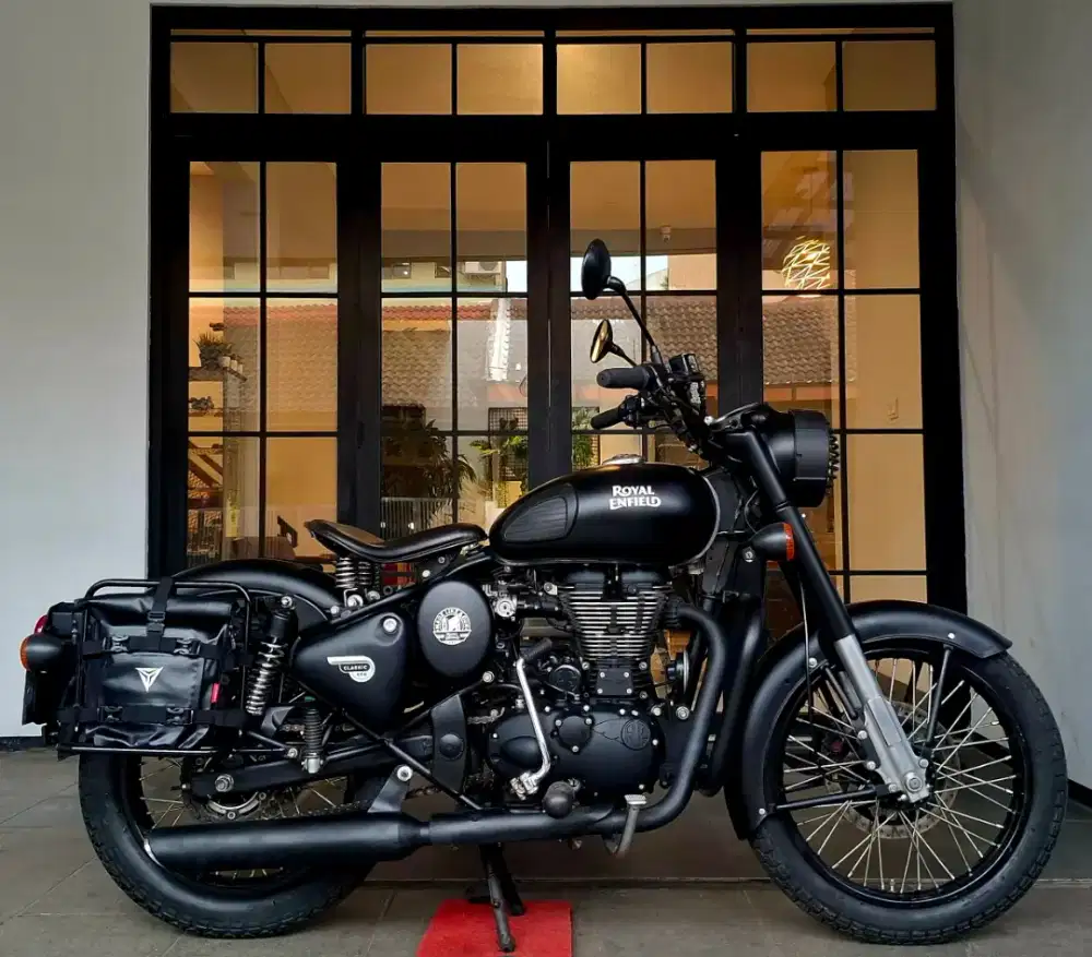 ROYAL ENFIELD CLASSIC 500 DOUBLE CAKRAM STEALTH BLACK