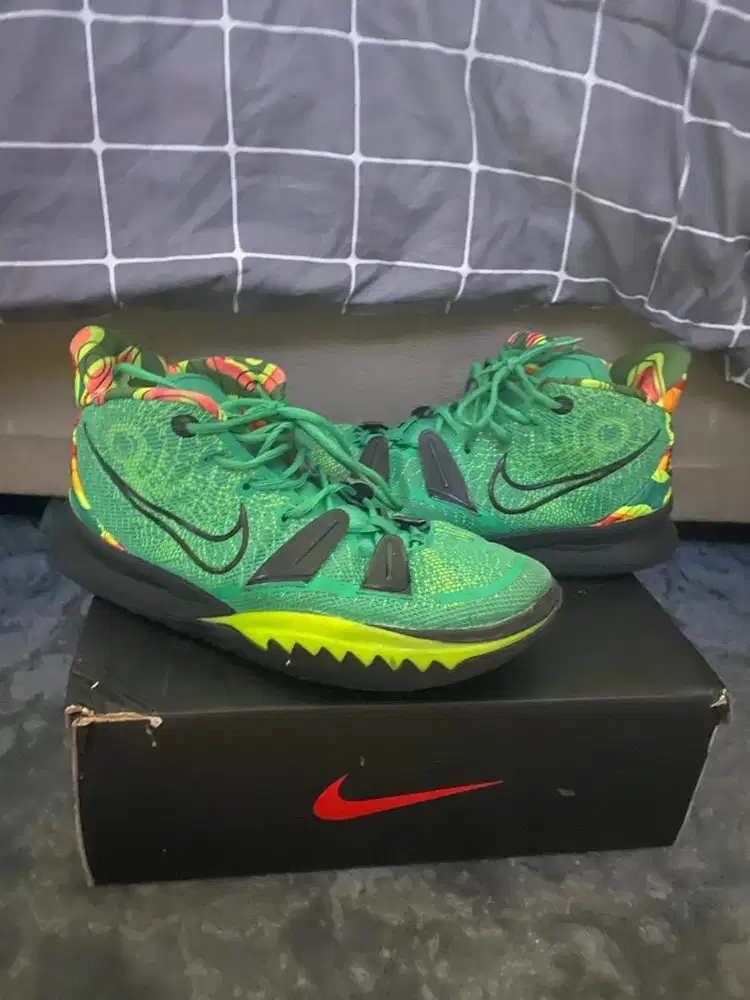 Sepatu original Basket Kyrie 7 weatherman sz 42