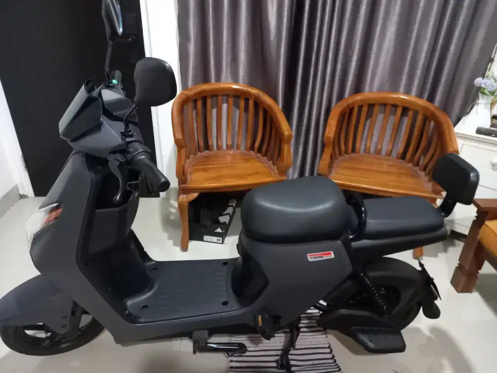 Sepeda Listrik Uwinfly D65 warna Hitam dop