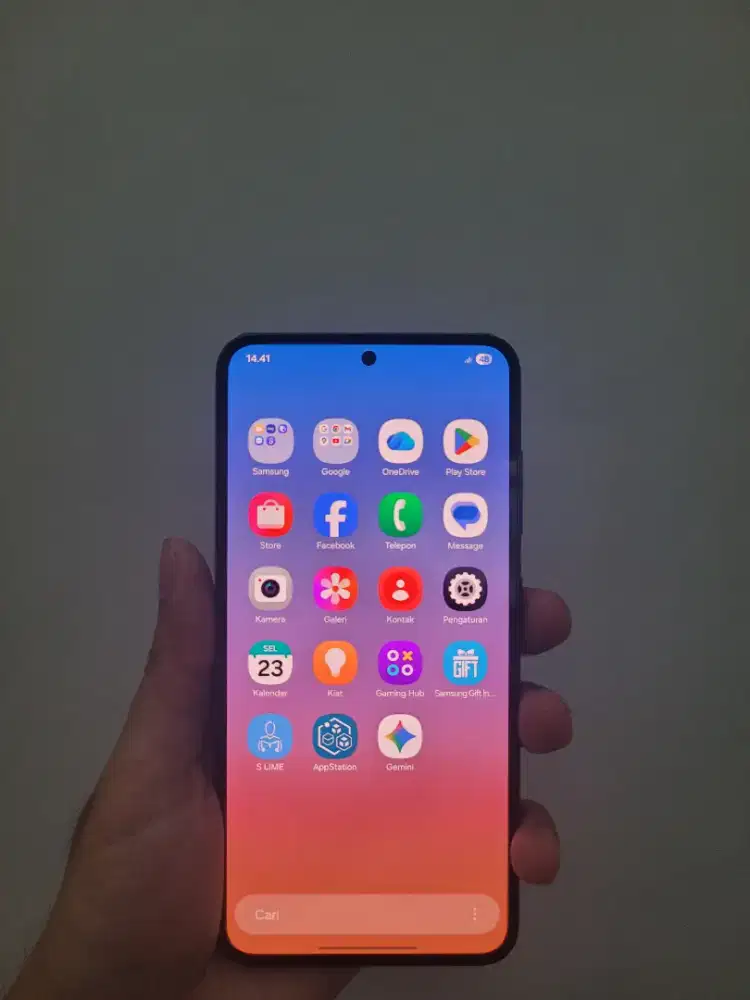 Samsung Galaxy S23 8/256