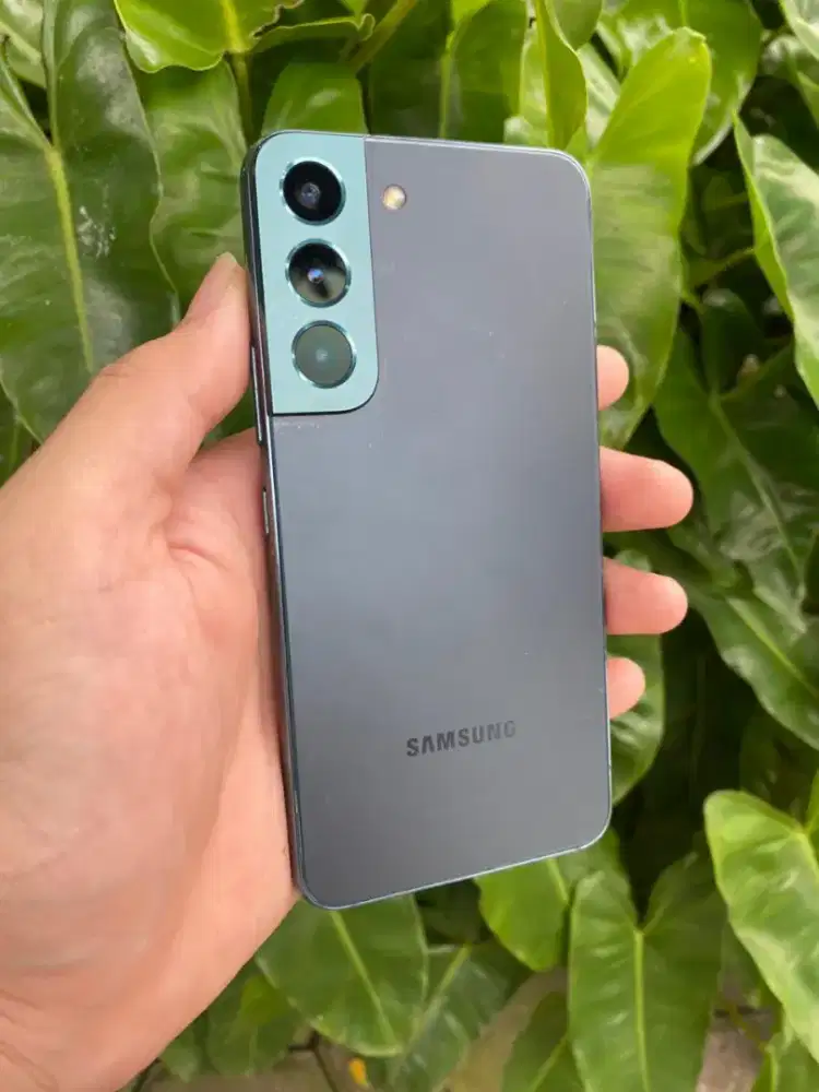 Samsung Galaxy S22 fullset 8/256 gb siap pakai