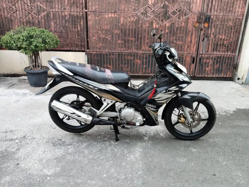 Yamaha Jupiter MX non kopling thn 2008 mesin halus siap pakai.