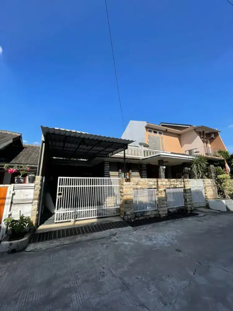 Rumah 1,5 Lantai di Taman Galaxy, Jakasetia, Bekasi Selatan