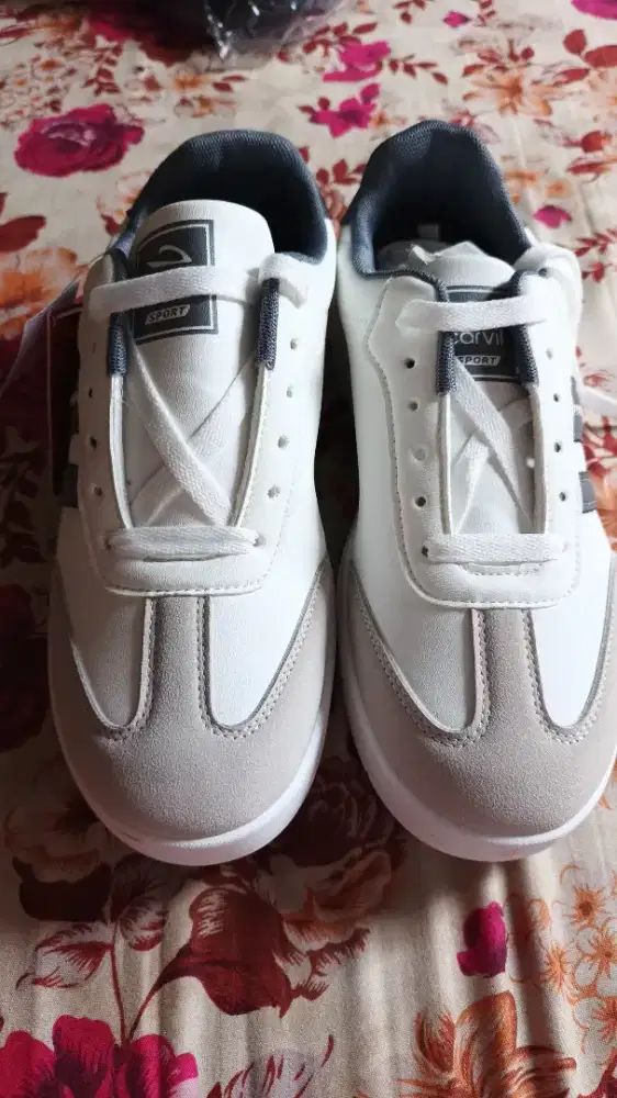 Sepatu Carvil ukuran 41