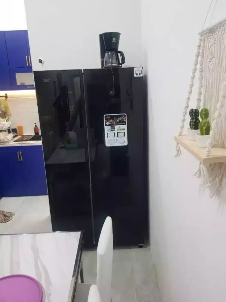 Lemari Pendingin Kulkas 2 Pintu Side By Side Merk GEA