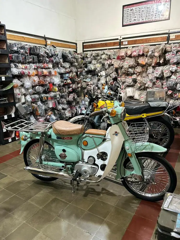 Honda C70 tahun 1978