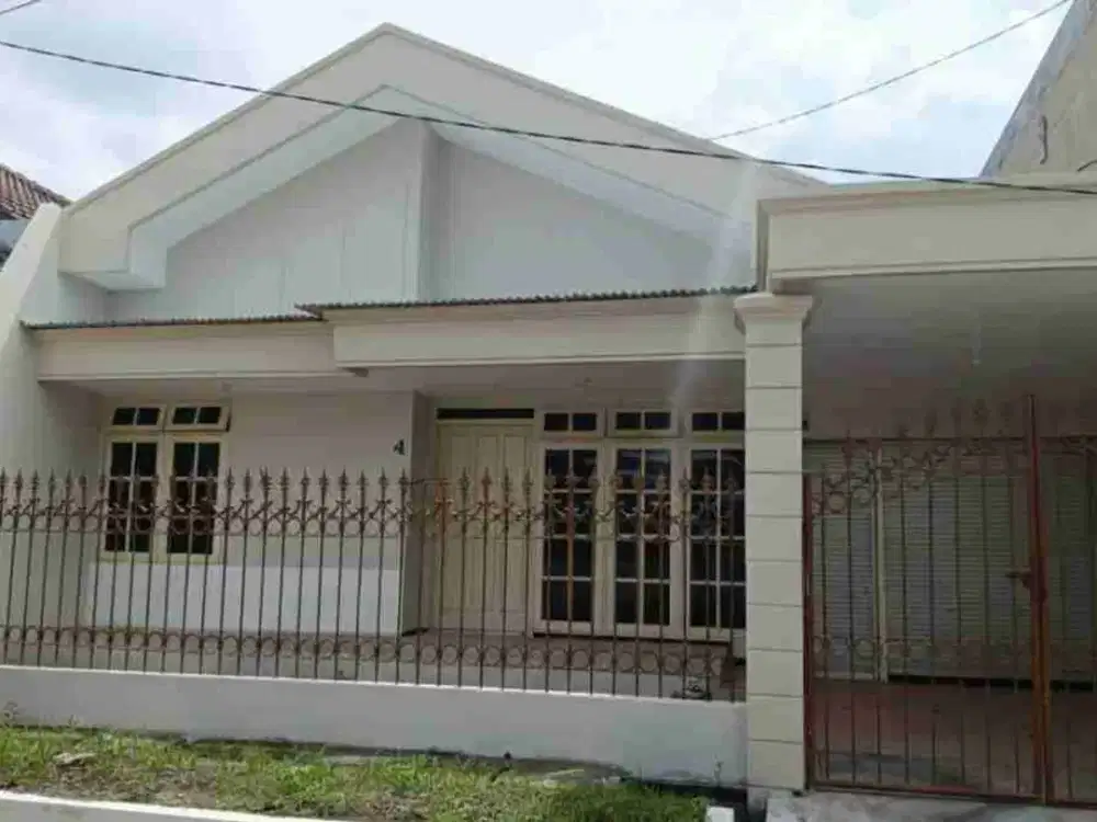 DISEWAKAN RUMAH MINIMALIS SUTOREJO