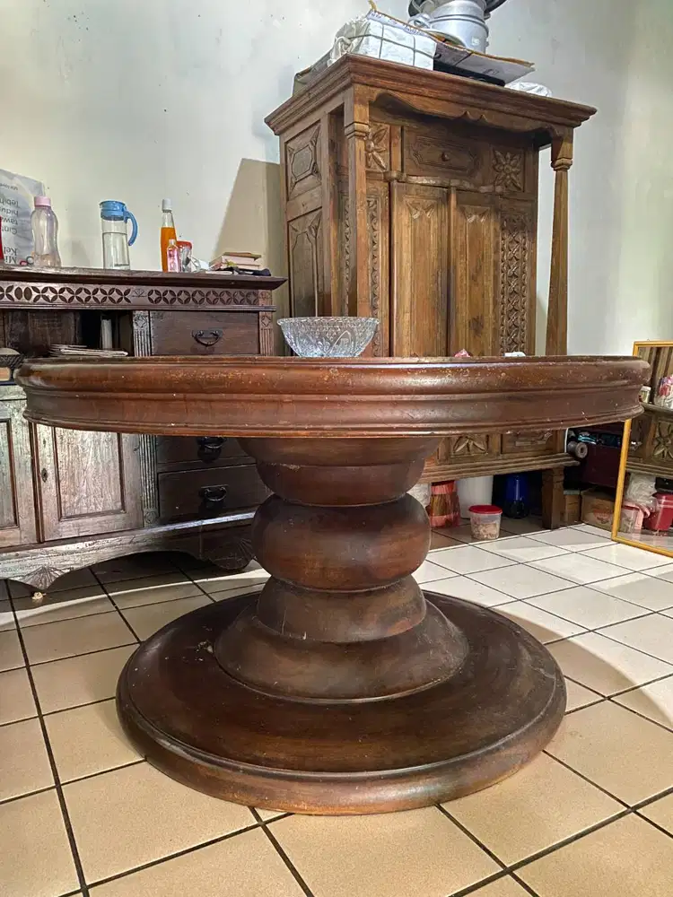 Meja Bulat Antik - Kayu Jati