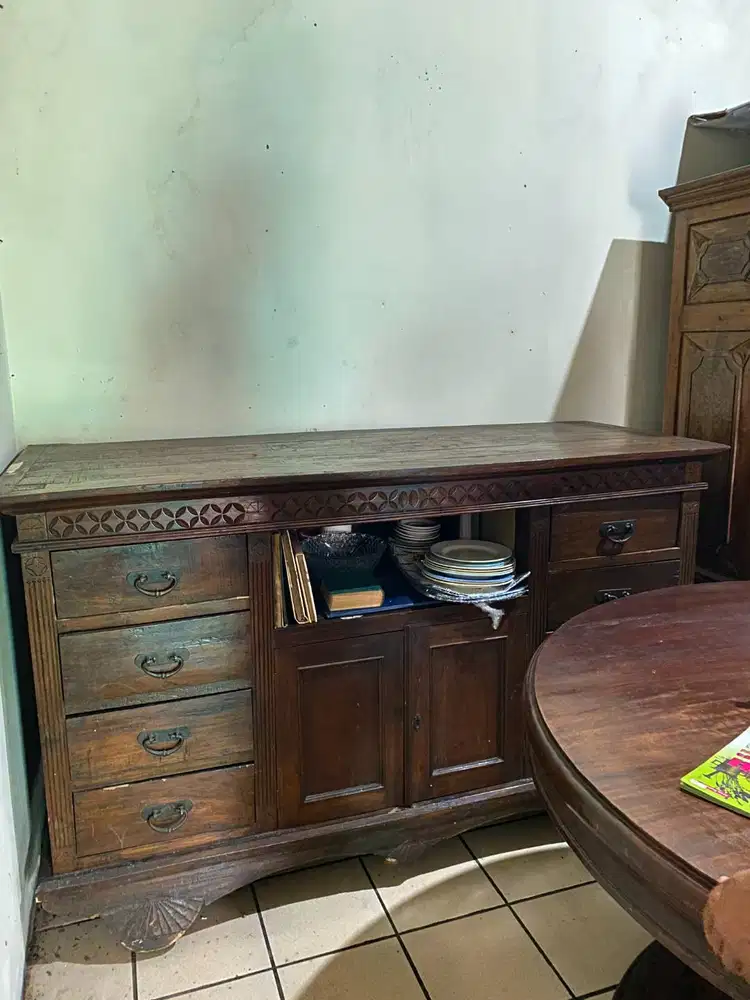 Bufet Antik - Kayu Jati