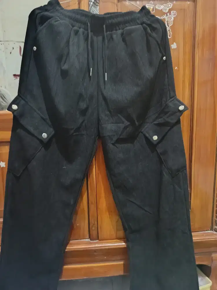 Celana Hitam Coduroy