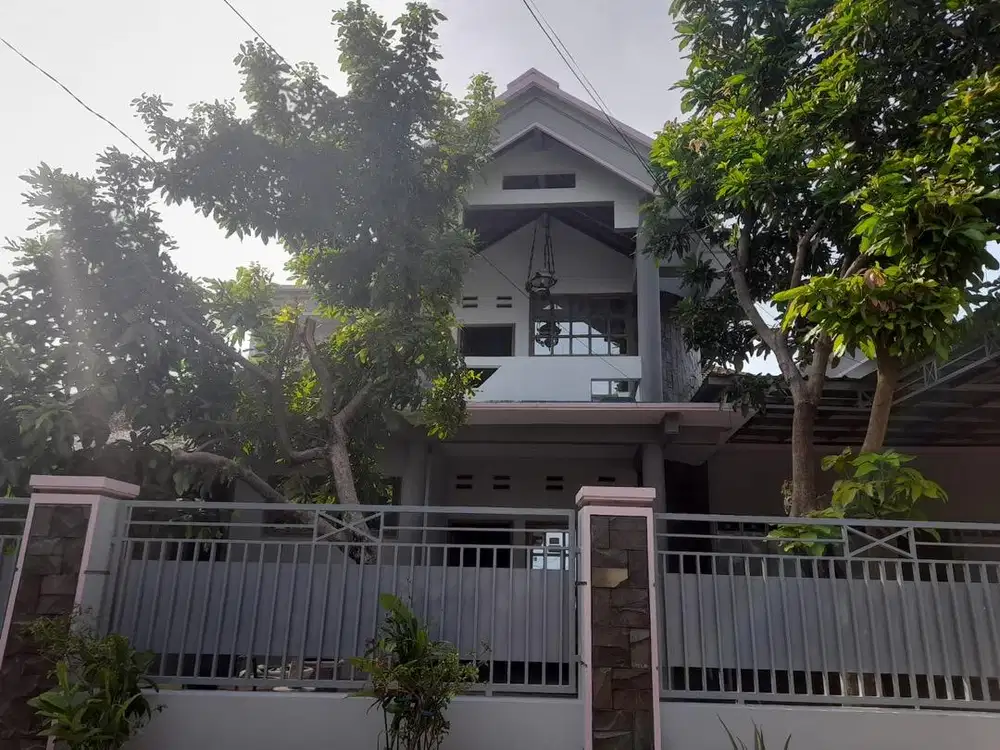 Dijual Rumah tingkat 2 siap huni