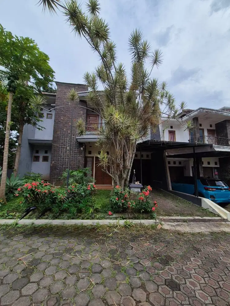 Rumah Nyaman Furnish Dalam Cluster di Cigadung Dago Bandung Utara