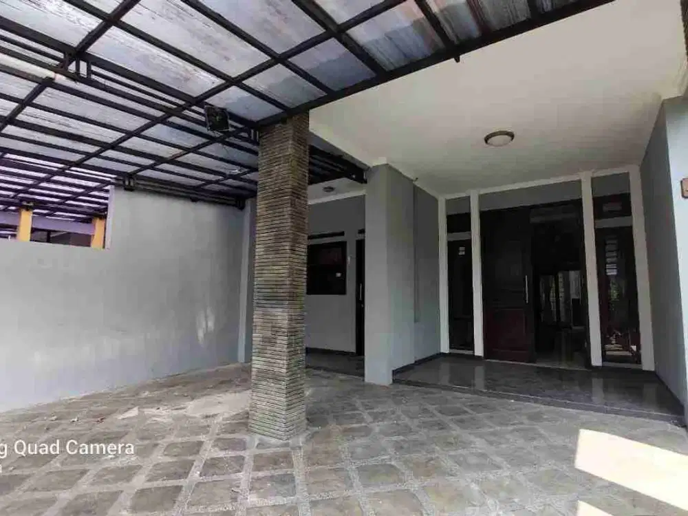 Disewakan Rumah Tinggal Luas di Golf Barat Arcamanik