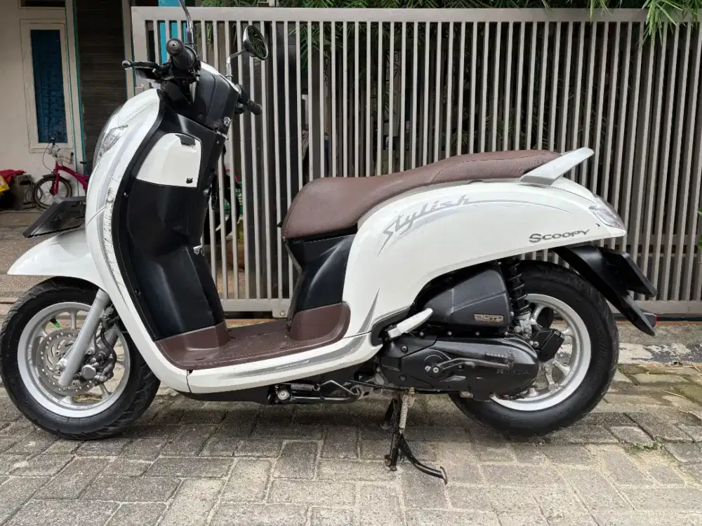 HONDA SCOOPY 2019 ISS