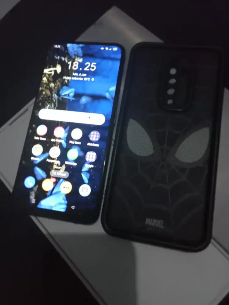 Handphone Oppo reno 2f