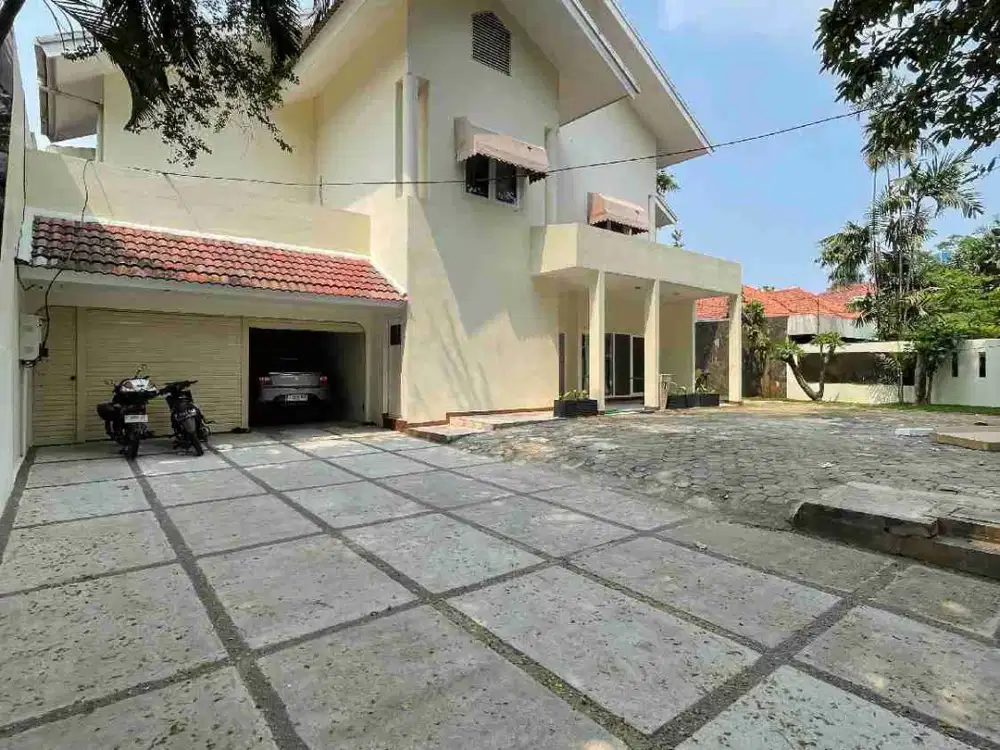 Di Jual Rumah bisa buat kantor di Jalan  Rasamala  Raya Tebet Jakarta Selatan