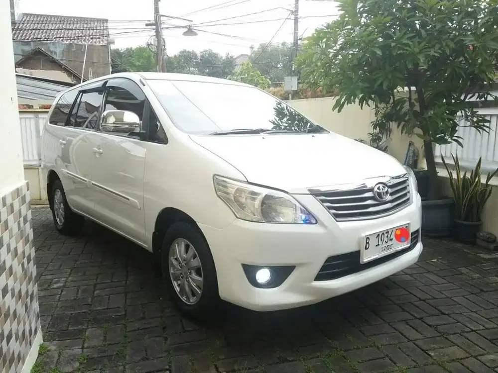 Innova G Matic Bensin Tangan PERTAMA Terawat istimewa