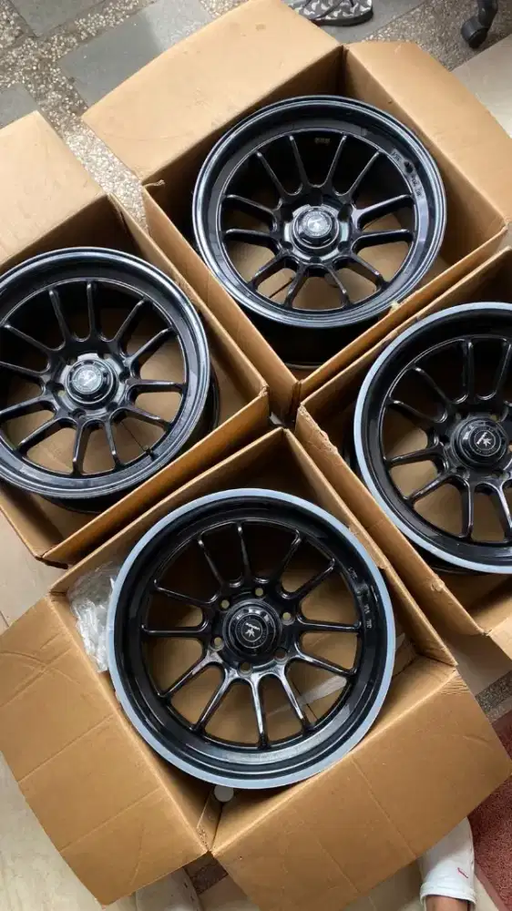 Velg Import SNI RING 18 Fortuner Pajero