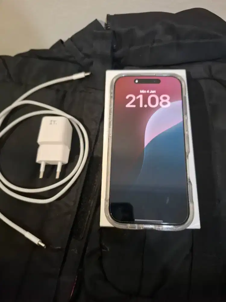 Dijual iphone 16 pro 128 GB like new.