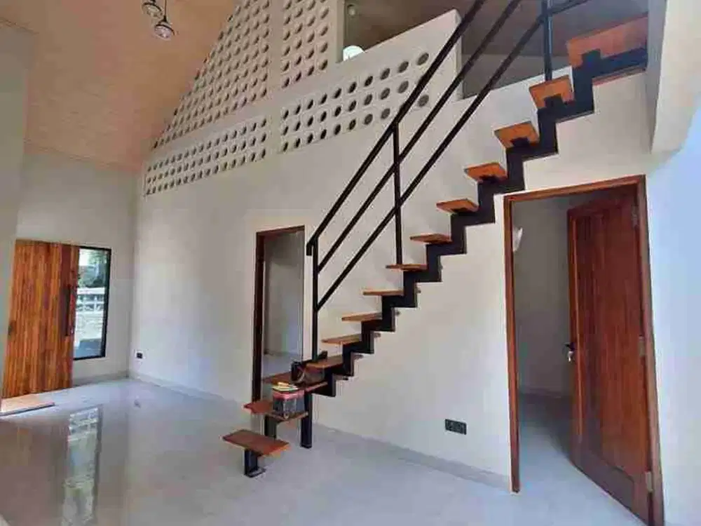 Rumah ada mezzanine baru gress gn salak kerobokan dkt bali kidy school