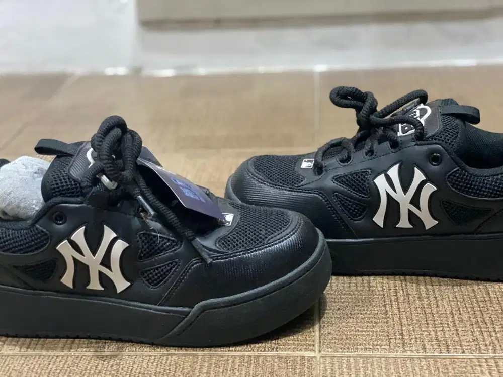 Sneakers MLB For Man 100% Baru