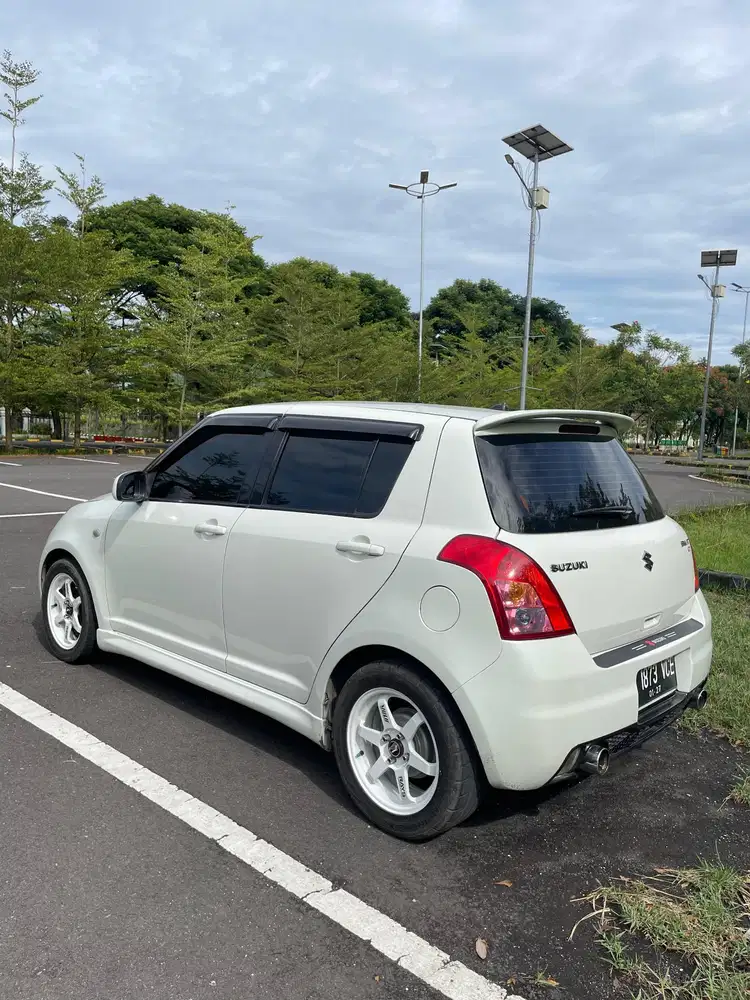 Suzuki Swift 2007 Bensin
