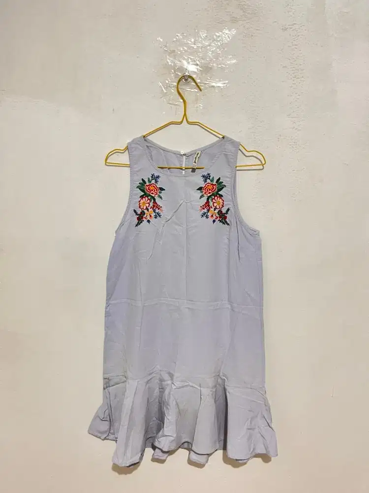 Ruffle dress wanita selutut - baju atasan terusan