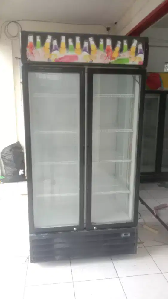 Showcase modena 2 pintu 800L