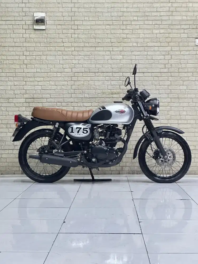 Termurah! Kawasaki W175 SE Silver Edition l Wulan Mustika