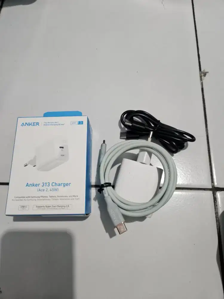 CHARGER DAN KABEL DATA ANKER