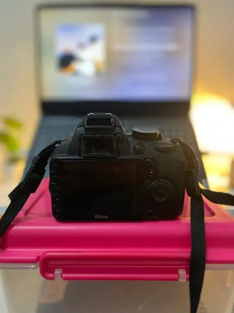 Kamera Nikon D3100 second