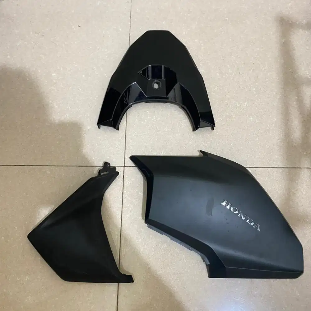 Body Sayap Kiri Borongan Copotan Honda Vario 160 Ori Ada Minus