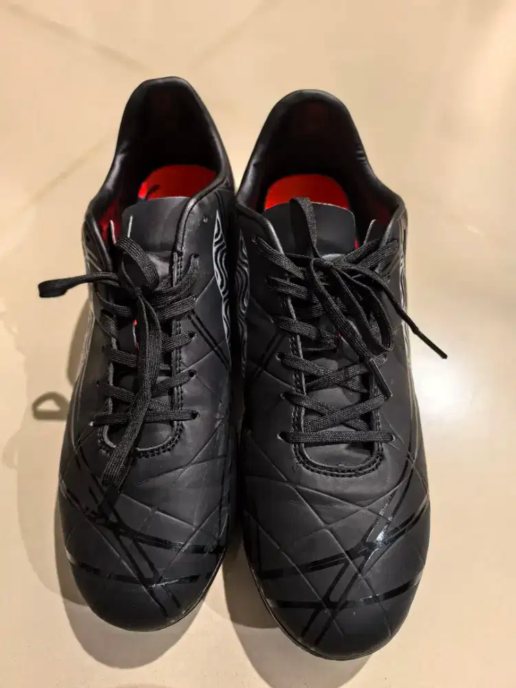 Sepatu Futsal Ortuseight