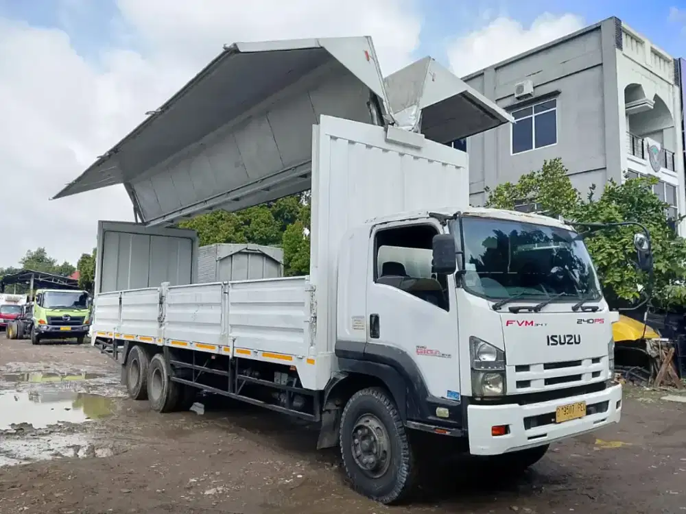 ISUZU GIGA FVM240PS TRONTON 10RODA WINGBOX NOPOL B ORIGINAL SIAPKERJA