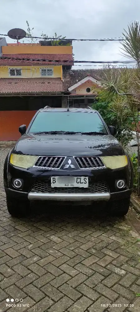 Mitsubishi Pajero Sport Exceed 2.5 AT 2009 Matic Hitam Pajak on