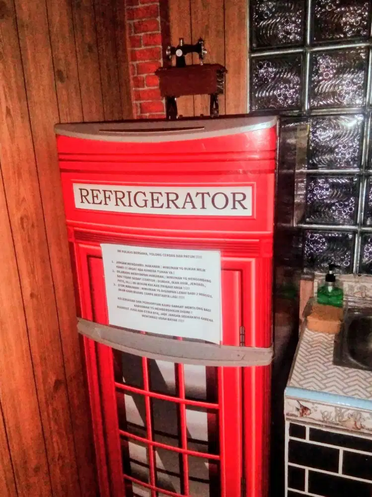 DIJUAL Kulkas 2 Pintu merk AQUA DIJAMIN BAGUS!