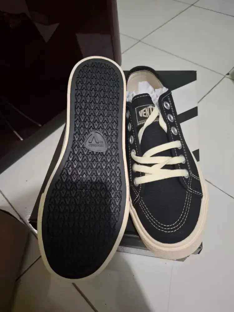 Sepatu ventela size 40 cocok untuk main nongki da sekolah
