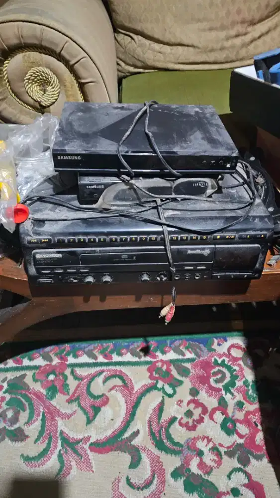 Video player jadul (kayaknya sudah rusak)