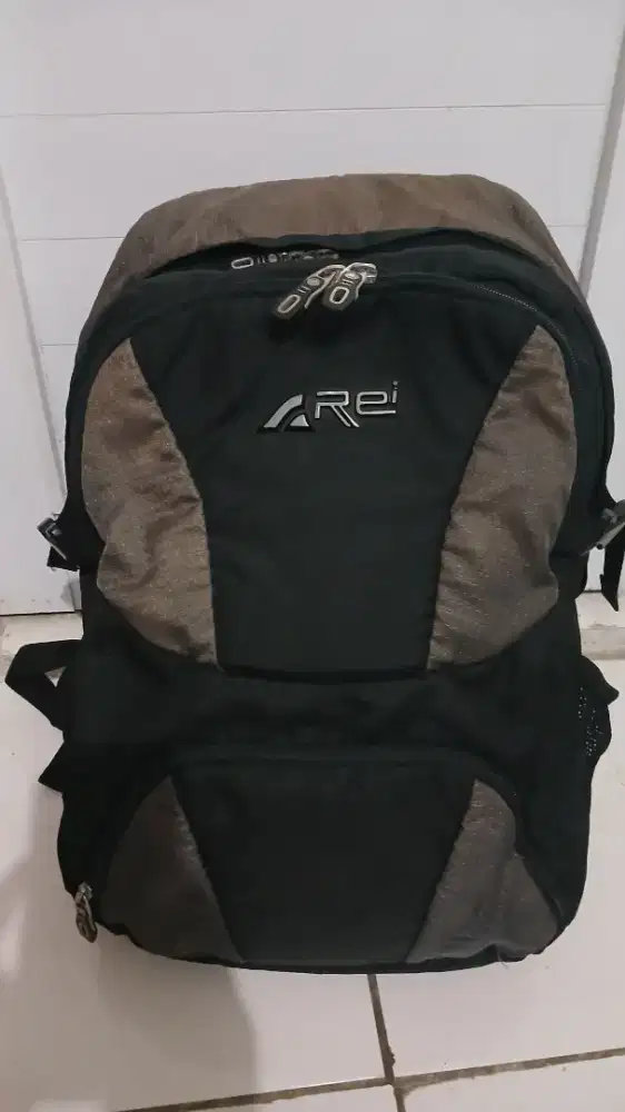 DIJUAL TAS LAPTOP & GUNUNG MERK REI