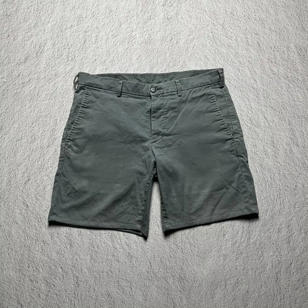 SHORT PANTS UNIQLO CELANA PENDEK CHINO ARMY TEBAL ORIGINAL