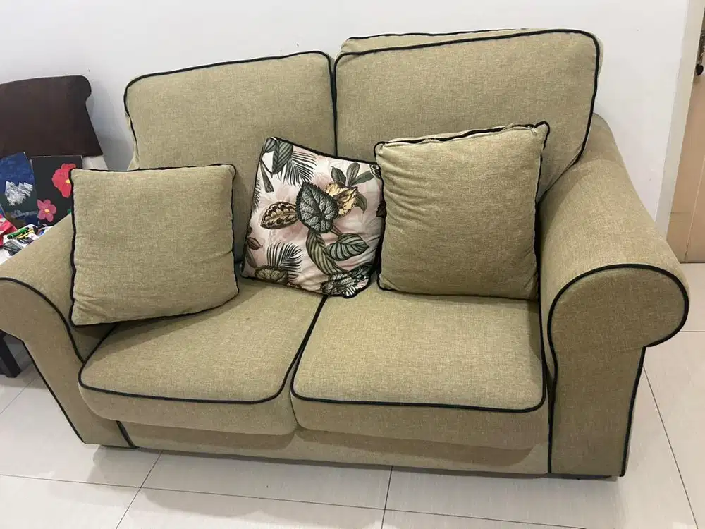SOFA BESAR DAN INCLUDE MEJA