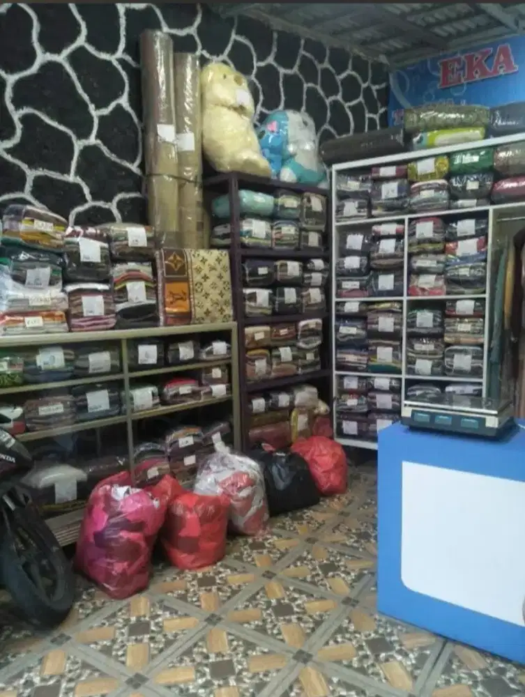 DIBUTUHKAN PEGAWAI LAUNDRY