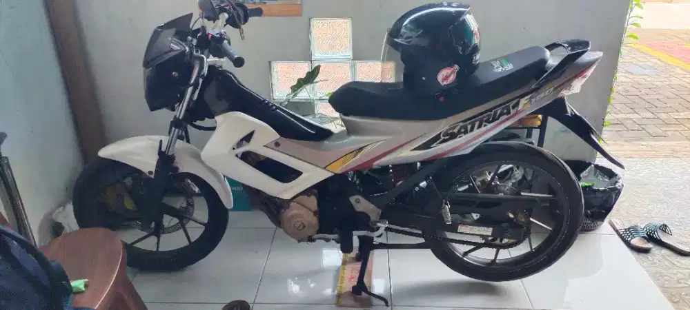 Satria FU 2013 head up FL