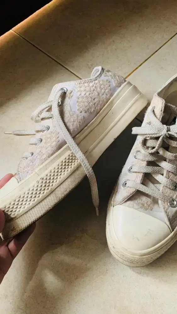 Converse white women